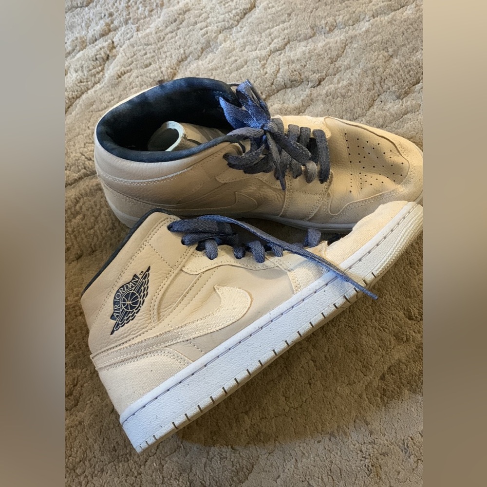 Womens Jordan sz 7.5